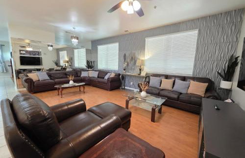 Newly Listed Family Friendly Fontana House - Photo 46