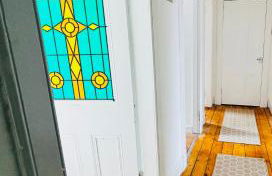 THE LAZY LION - Spacious 2 Bedroom - Town Centre Holiday Home Apartment - Photo 29