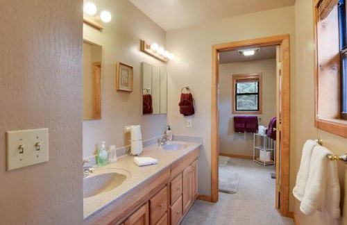 Lake Tahoe Treasure! Minutes From Beach & Skiing - Foto 43