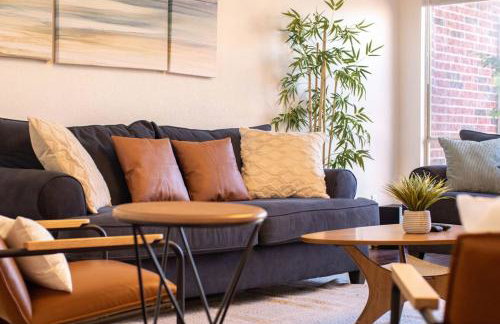 Spacious 6BR Pool Hot Tub & Game Room - Foto 8