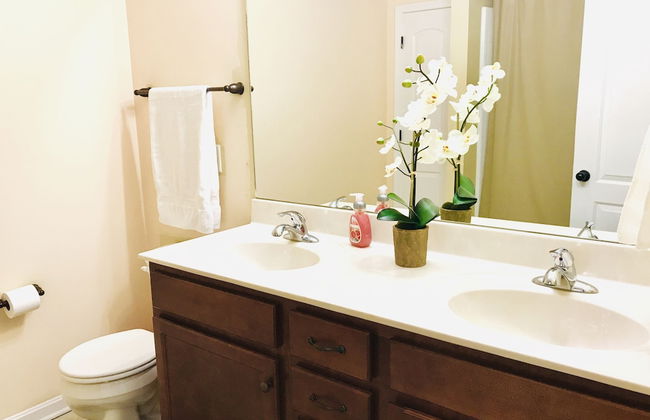 Spacious 3 BR Ranch House W Patio Yard in a Quiet Suburb - Foto 37