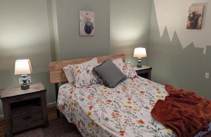 Relaxing Rustic Oasis II, Unit B - 6 minute walk to Downtown! Cyclists Welcome! - Foto 35