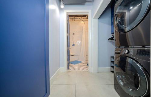 Ground Floor Waterfront on The Rez in Madison - Foto 9