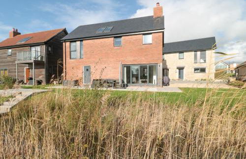 Agua de Plata, 16 Wakeling Island, Silverlake - Photo 26