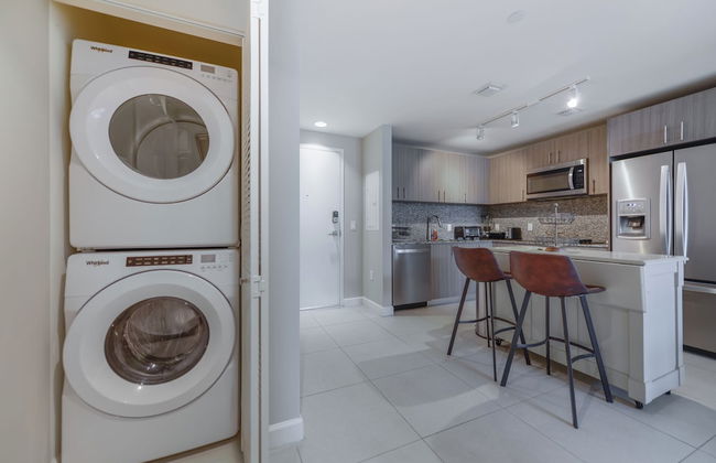 Downtown Doral Condo w-Free Parking - Foto 53