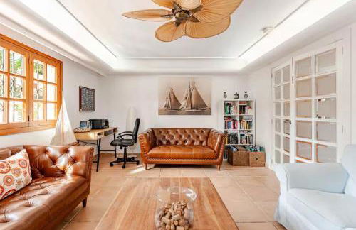 Villa Tesoro, Port Adriano, Sunny South West, Close to Beach, Large Pool, Tennis Court - Foto 18