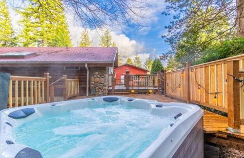 Little Bear's Bungalow; Log Cabin w/Mountain views - Foto 1