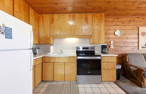 Chalet #18 - Photo 4