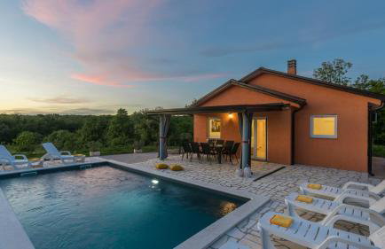 Villa Pendolina with pool and grill in Umag - Foto 3