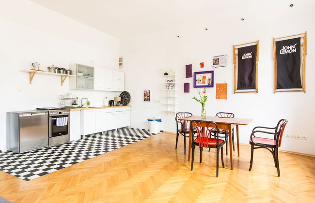 3 Bros' Apart - Photo 5