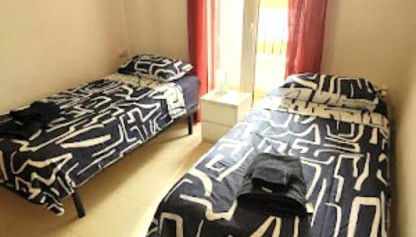 Ground Floor Licenced Apartment, Close to Town & Pool - Foto 3