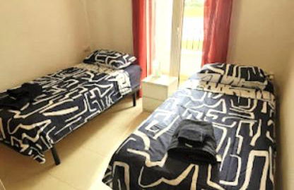 Ground Floor Licenced Apartment, Close to Town & Pool - Foto 3