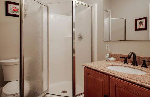 Chesapeake Waterfront - 7BR 5BA - Beach Pool Dock - Foto 30