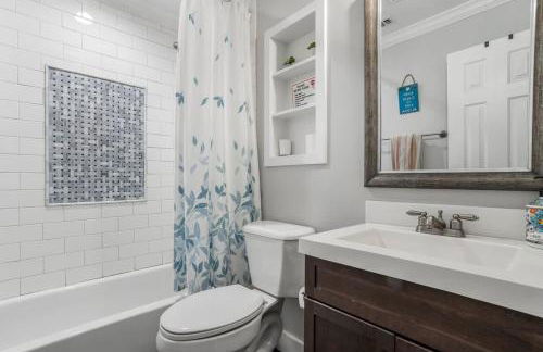 Luxury Bayou Experience with Pool and Outdoor Kitchen - Foto 26