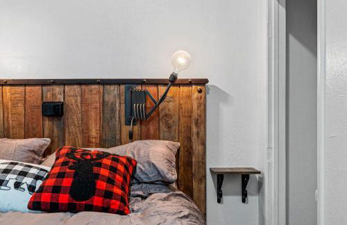 HOT TUB Firepit Pool Table Patio Cozy Downtown Denver - Foto 48