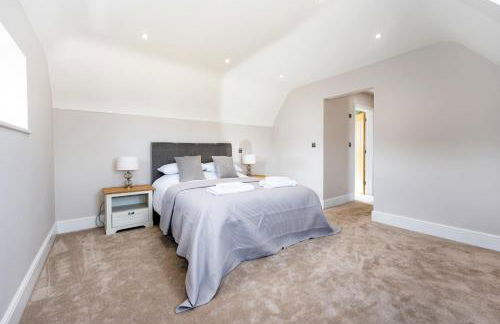 NEW! Stunning & Huge 5BR with Parking & Garden - Perfect for Families & Groups! Excellent Location - Foto 6