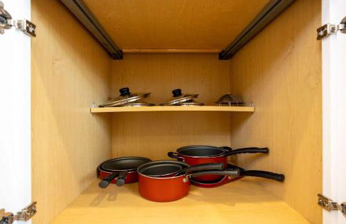 4 Min to Downtown - En-Suite Bath - Washer and Dryer - Foto 49