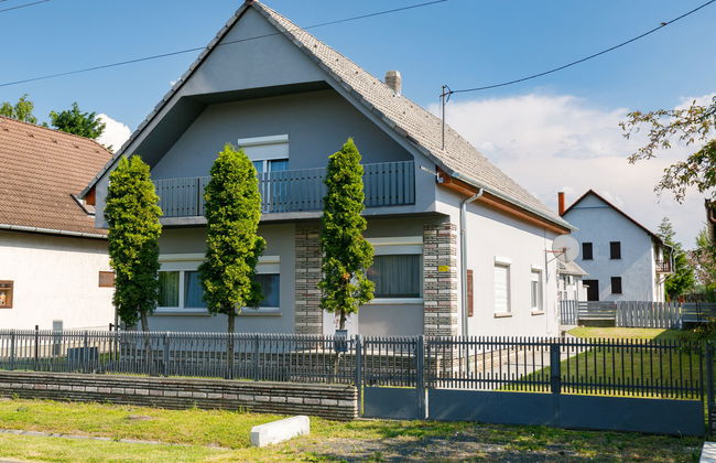 5 bedroom House in Balatonfenyves with garden and terrace - Photo 19