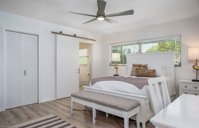 Gorgeous Grove Contemporary Family Home - Foto 2