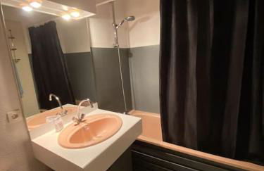 Trimaran Studio 10 mètres de la plage avec balcon/terrasse - Foto 17