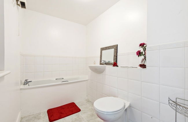 2 Bed Flat, Dedicated Workspace, Parking, 4KTV - Photo 20