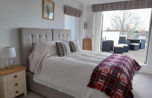 Crow's Nest Penthouse Apartment with Free Spa Access - Foto 12