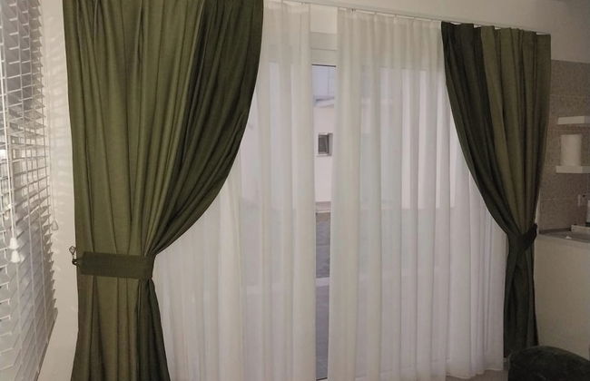 1 Bed Villa Sleeps 2 - Pool, Parking, Wifi - Foto 7