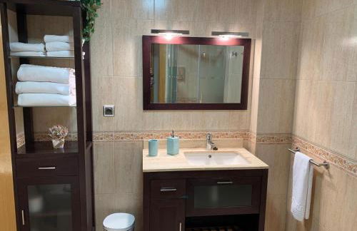 Vivienda turística Las Cigüeñas con garaje - Photo 15