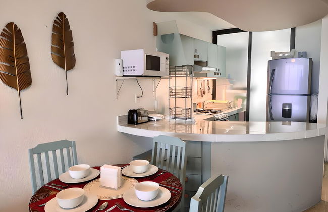 Beachfront and Ocean View Apartment - Photo 15