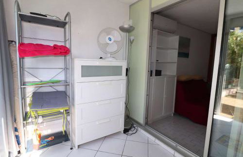 Studio Cabine avec terrasse ensoleillée, piscines, parking privé, à 500m de la plage - FR-1-307-133 - Foto 3
