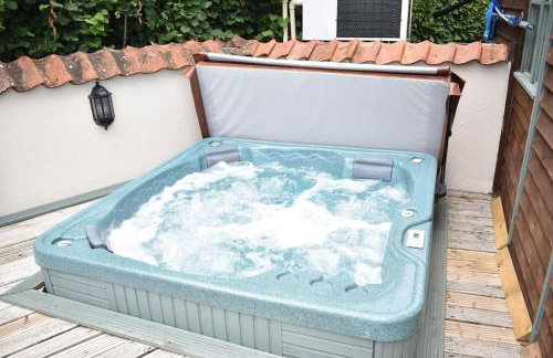 Country House - Pool Jacuzzi - Perfect for Celebrations, Work People - Foto 18
