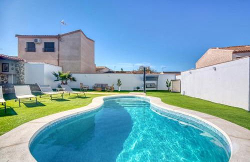 VILLA T to15 min from Puy du Fou Billiar, Movies, BBQ,Pool - Foto 9