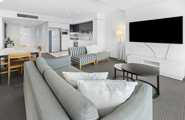 Pool and Ocean Views at the H-Residences - Foto 14