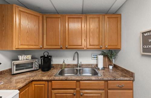 Double the Space for Large Groups Entire Duplex - Foto 28