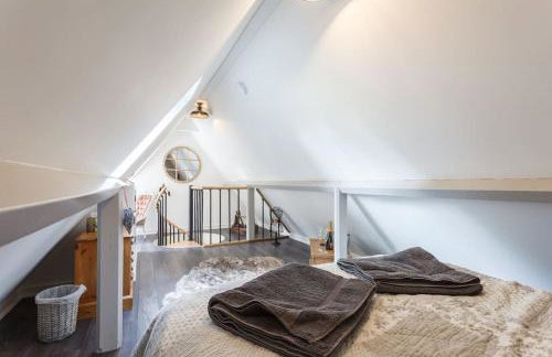 Luxury New Forest Barn, ideal for couples - Photo 49