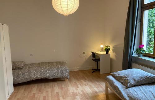 Cosy, new furniture, 10min walk to train station - Foto 5