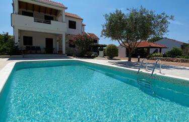 Apartmani Svemir - Photo 1