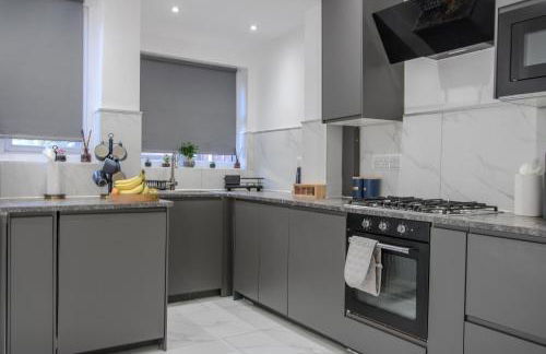 Modern & Spacious 4-Bedroom Home, Family & Contractor Friendly, Manchester - Foto 39