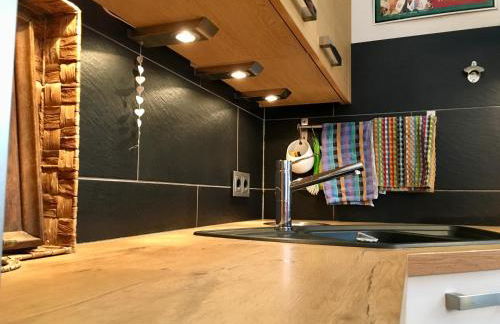 Top Wohnung in Stadtvilla mit Terrasse und Garten - Foto 9