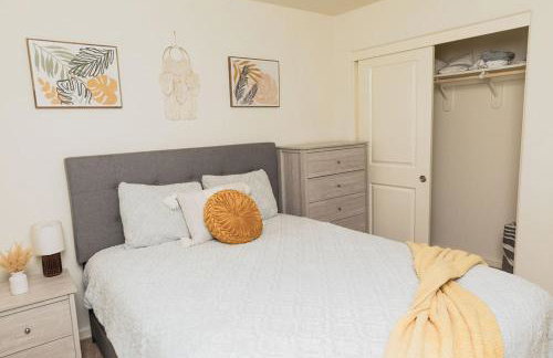 Modern 5 bed near hospitals and UC Merced - Foto 22