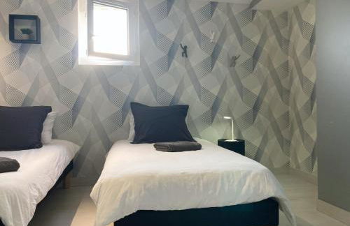 Grand Gîte Le Saule en Scie - 3 étoiles - Spa chauffé, 12 à 14 pers, jardin clos, 30 mn PuyduFou - Foto 23