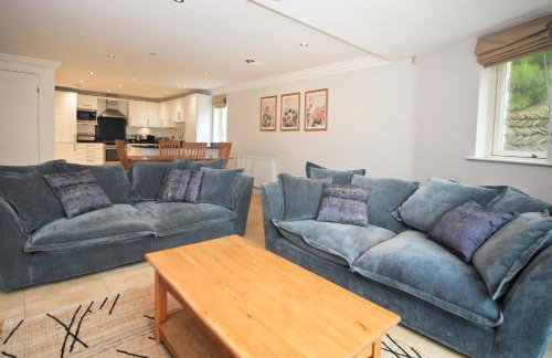 BEACHSIDE SPACIOUS apartment, private garden - Foto 1