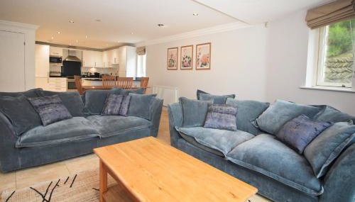 BEACHSIDE SPACIOUS apartment, private garden - Foto 1