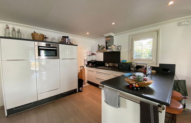 Lovely Holiday Home in Kaatsheuvel With Bubble Bath - Photo 21