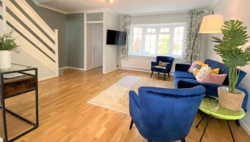 Redhill Town Centre 3 bed House near Gatwick Airport, easy commute to London - Foto 5