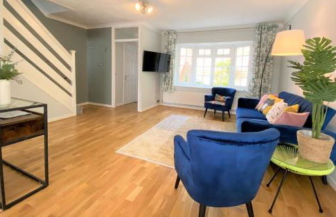 Redhill Town Centre 3 bed House near Gatwick Airport, easy commute to London - Foto 5