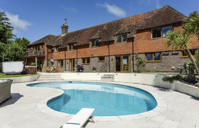 Sleeps10/18-parking-garden-pool-hottub-balcony - Foto 1