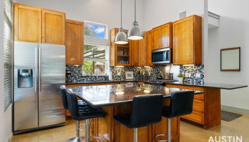 Hot Tub Hideaway an Incredible Hangout plus Amenities - Foto 5