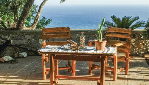 5 Bedroom Lovely Home In Agios Vasilios - Foto 3