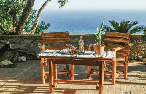 5 Bedroom Lovely Home In Agios Vasilios - Foto 3